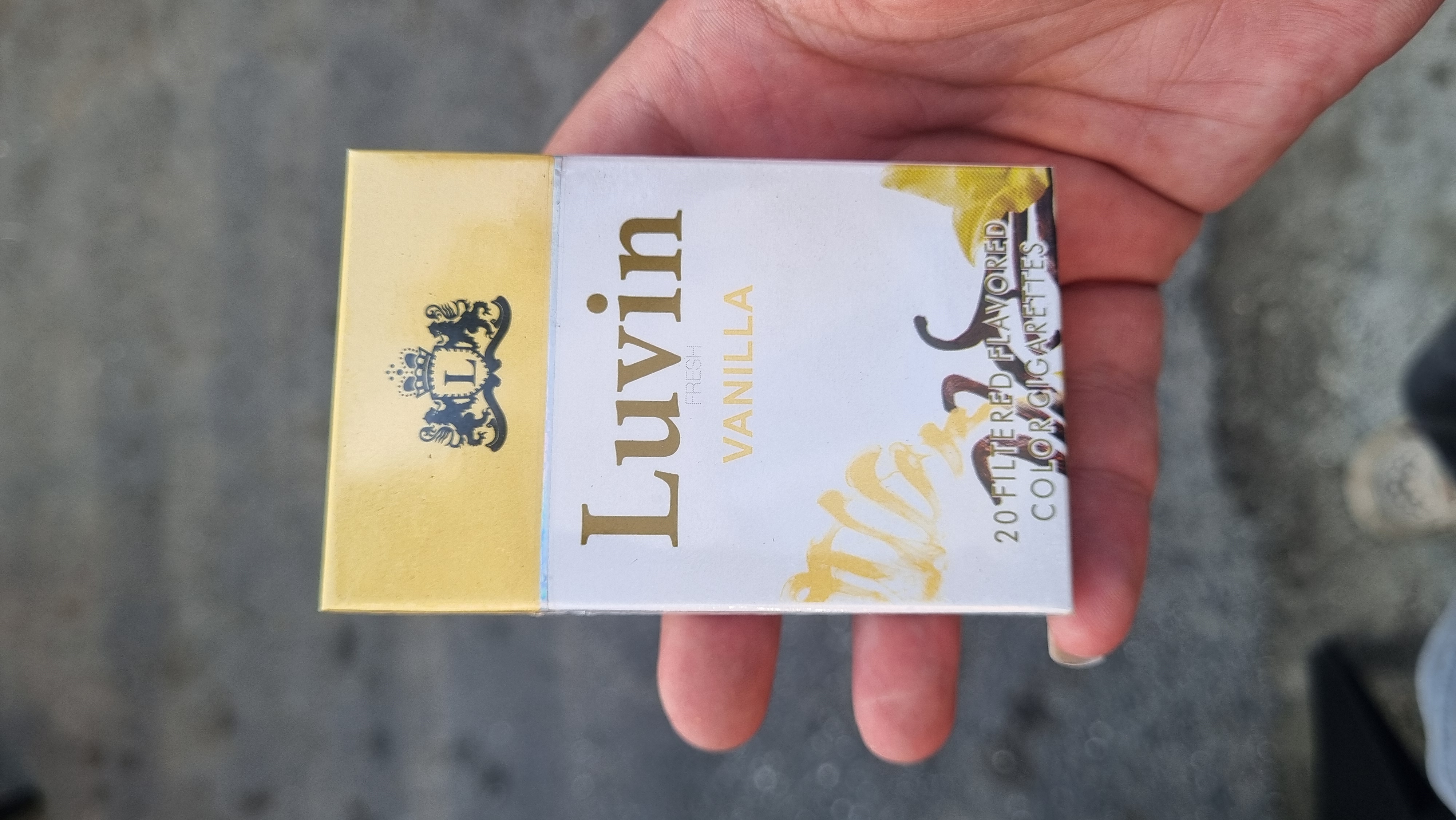 لاوین طمع وانیل